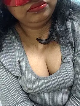 Snapshot of _MilkyBar chatting on December 2, 2025, 4:24 pm MilkyBar online show from December 2, 2025, 4:24 pm