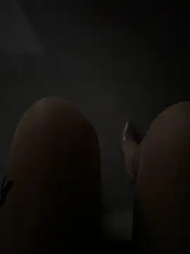 Snapshot of AnAnsmo chatting on January 5, 2025, 12:52 am AnAnsmo online show from January 5, 2025, 12:52 am