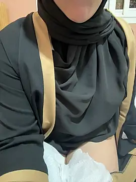 Snapshot of Sindrila_ chatting on February 6, 2025, 11:21 am Sindrila online show from February 6, 2025, 11:21 am