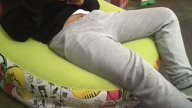 Snapshot of RODRI_POLLADURA chatting on January 5, 2026, 6:00 pm RODRI POLLADURA online show from January 5, 2026, 6:00 pm