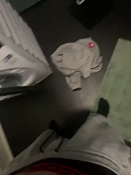 Snapshot of chriswhittheD chatting on January 1, 2025, 7:10 pm chriswhittheD online show from January 1, 2025, 7:10 pm