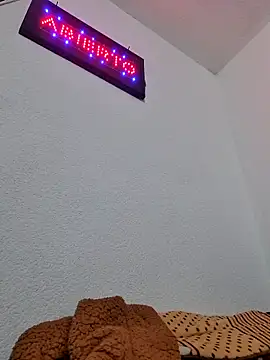 Snapshot of VDorseJHill6 chatting on March 4, 2026, 5:35 am VDorseJHill6 online show from March 4, 2026, 5:35 am