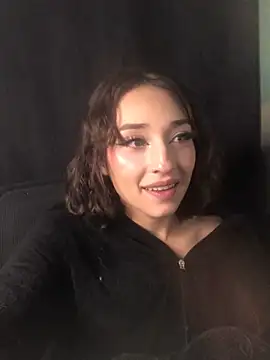 Snapshot of NickiYoung chatting on January 21, 2025, 8:19 am NickiYoung online show from January 21, 2025, 8:19 am