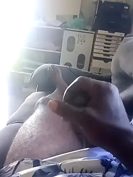 rodrig2107 online show from February 14, 2026, 10:23 am