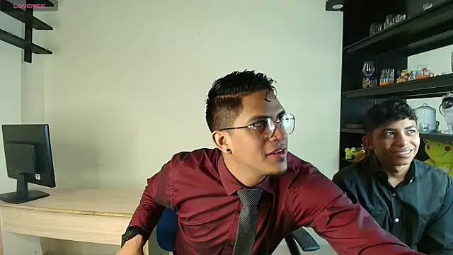 Snapshot of twinkmilk_ chatting on January 8, 2025, 11:54 am twinkmilk online show from January 8, 2025, 11:54 am