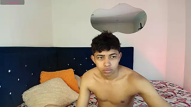 Snapshot of twinkmilk_ chatting on January 13, 2025, 11:30 am twinkmilk online show from January 13, 2025, 11:30 am