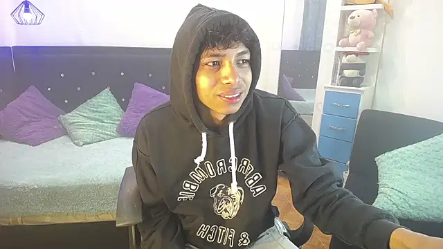 Snapshot of twinkmilk_ chatting on March 7, 2025, 2:12 pm twinkmilk online show from March 7, 2025, 2:12 pm