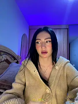 Maddy Jones online show from December 15, 2025, 1:21 am