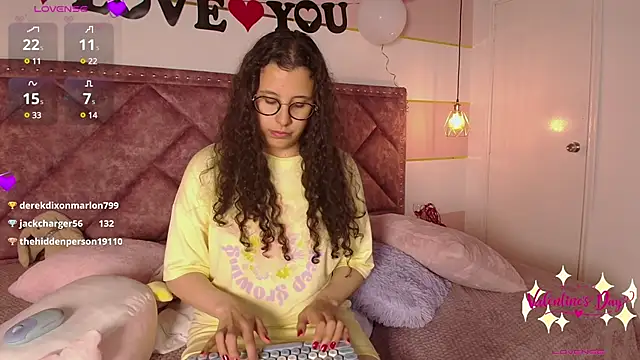 Charlotte  Miller online show from February 16, 2025, 1:49 pm