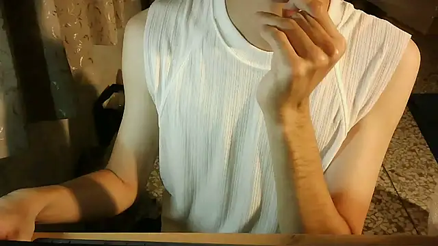 Snapshot of KYU890428 chatting on October 19, 2025, 3:45 pm KYU890428 online show from October 19, 2025, 3:45 pm