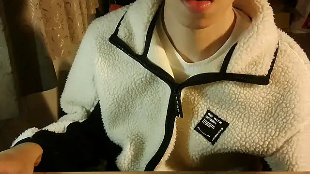 Snapshot of KYU890428 chatting on January 16, 2026, 5:28 pm KYU890428 online show from January 16, 2026, 5:28 pm