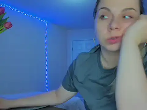 Snapshot of HappyIva chatting on March 10, 2025, 6:59 am HappyIva online show from March 10, 2025, 6:59 am