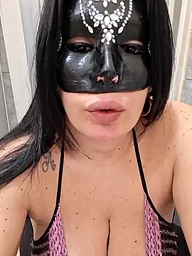 Snapshot of desyree89 chatting on December 14, 2025, 5:57 am desyree89 online show from December 14, 2025, 5:57 am