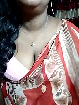 Snapshot of YERY_HOT chatting on March 5, 2025, 6:45 pm YERY HOT online show from March 5, 2025, 6:45 pm