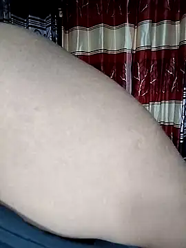 Snapshot of YERY_HOT chatting on September 14, 2025, 8:24 am YERY HOT online show from September 14, 2025, 8:24 am