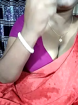 Snapshot of YERY_HOT chatting on October 19, 2025, 7:14 pm YERY HOT online show from October 19, 2025, 7:14 pm