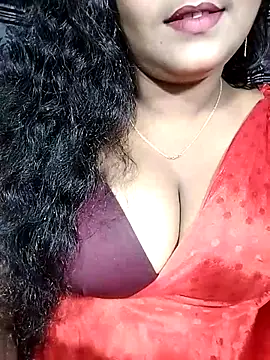 Snapshot of YERY_HOT chatting on November 23, 2025, 5:57 pm YERY HOT online show from November 23, 2025, 5:57 pm