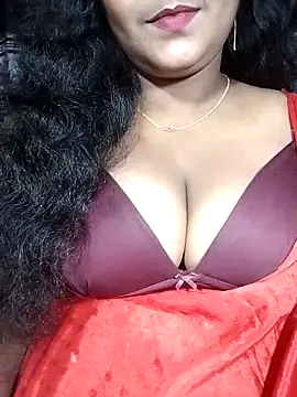 Snapshot of YERY_HOT chatting on November 25, 2025, 5:46 pm YERY HOT online show from November 25, 2025, 5:46 pm