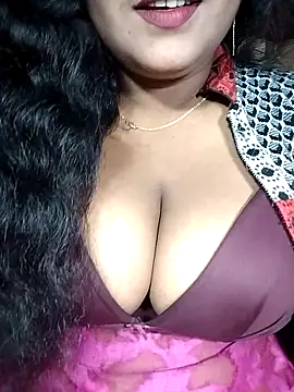 Snapshot of YERY_HOT chatting on December 4, 2025, 5:21 pm YERY HOT online show from December 4, 2025, 5:21 pm