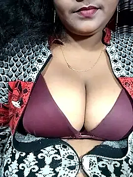 Snapshot of YERY_HOT chatting on January 6, 2026, 5:33 am YERY HOT online show from January 6, 2026, 5:33 am