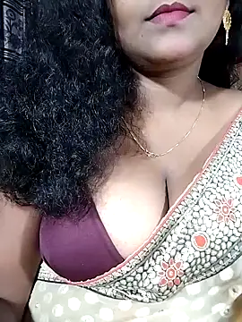 Snapshot of YERY_HOT chatting on March 23, 2026, 5:17 pm YERY HOT online show from March 23, 2026, 5:17 pm