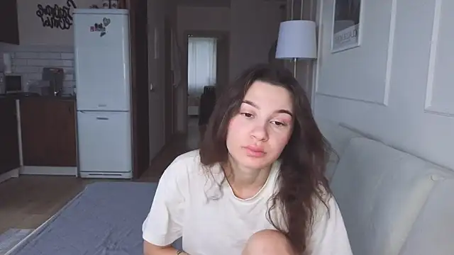 Snapshot of KristineEsme chatting on November 27, 2025, 4:36 am KristineEsme online show from November 27, 2025, 4:36 am