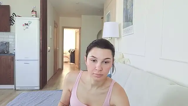 Snapshot of KristineEsme chatting on February 20, 2026, 5:59 am KristineEsme online show from February 20, 2026, 5:59 am