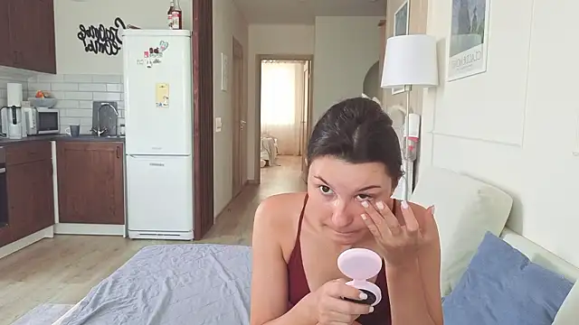 Snapshot of KristineEsme chatting on March 7, 2026, 4:42 am KristineEsme online show from March 7, 2026, 4:42 am