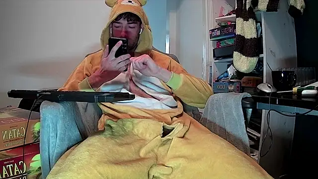 Snapshot of onesieboyx chatting on March 31, 2026, 1:00 pm onesieboyx online show from March 31, 2026, 1:00 pm