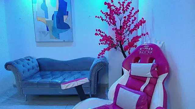 Snapshot of Arianna_sweeet chatting on September 13, 2025, 3:50 am Arianna sweeet online show from September 13, 2025, 3:50 am