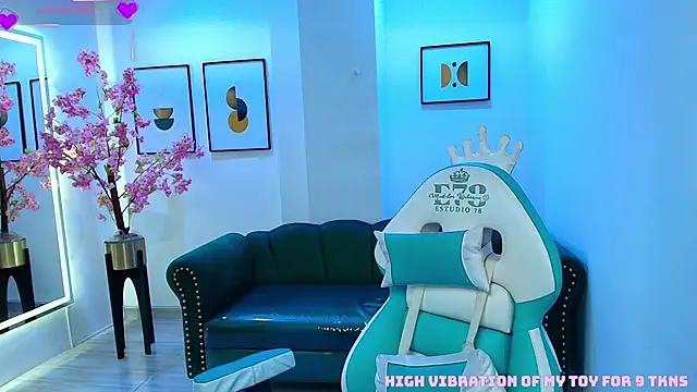 Snapshot of Arianna_sweeet chatting on October 10, 2025, 3:38 am Arianna sweeet online show from October 10, 2025, 3:38 am