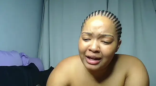 Snapshot of sexytinashe21 chatting on January 4, 2025, 9:31 pm sexytinashe21 online show from January 4, 2025, 9:31 pm