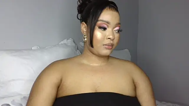 Snapshot of sexytinashe21 chatting on September 19, 2025, 10:21 pm sexytinashe21 online show from September 19, 2025, 10:21 pm