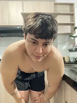 Snapshot of Thom_Ohtani chatting on January 8, 2025, 1:42 am Thom Ohtani online show from January 8, 2025, 1:42 am