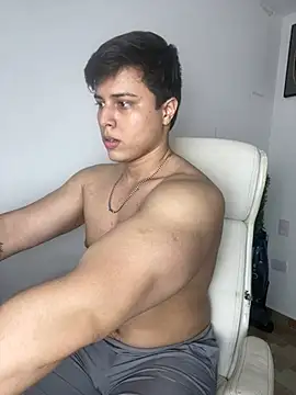 Snapshot of Thom_Ohtani chatting on January 22, 2025, 10:15 pm Thom Ohtani online show from January 22, 2025, 10:15 pm