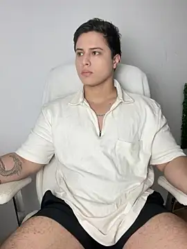 Snapshot of Thom_Ohtani chatting on January 24, 2025, 12:10 pm Thom Ohtani online show from January 24, 2025, 12:10 pm
