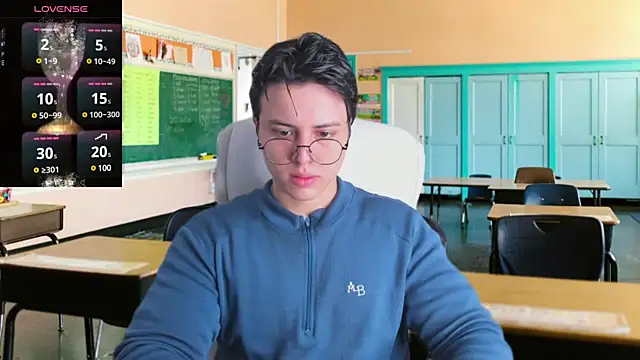 Snapshot of Thom_Ohtani chatting on February 18, 2025, 2:27 pm Thom Ohtani online show from February 18, 2025, 2:27 pm