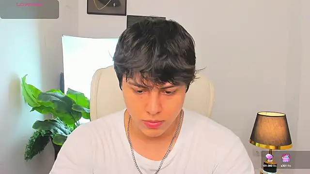 Snapshot of Thom_Ohtani chatting on February 26, 2025, 11:37 pm Thom Ohtani online show from February 26, 2025, 11:37 pm