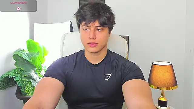 Snapshot of Thom_Ohtani chatting on February 27, 2025, 7:26 pm Thom Ohtani online show from February 27, 2025, 7:26 pm