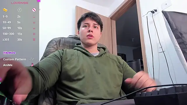 Snapshot of Thom_Ohtani chatting on September 12, 2025, 3:17 am Thom Ohtani online show from September 12, 2025, 3:17 am