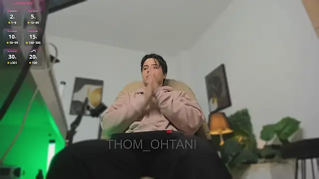 Snapshot of Thom_Ohtani chatting on April 15, 2026, 10:32 pm Thom Ohtani online show from April 15, 2026, 10:32 pm
