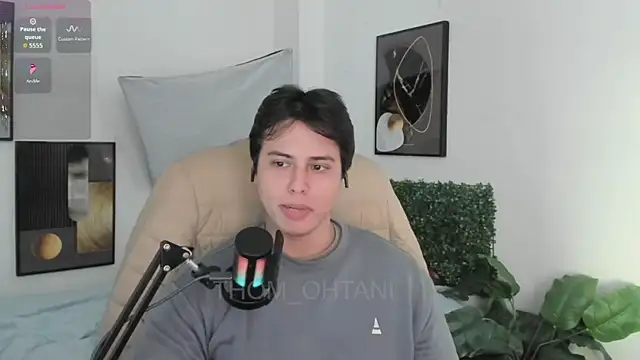 Snapshot of Thom_Ohtani chatting on April 18, 2026, 7:58 pm Thom Ohtani online show from April 18, 2026, 7:58 pm