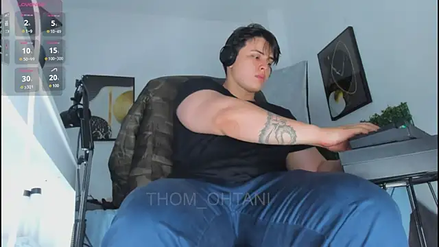 Snapshot of Thom_Ohtani chatting on May 8, 2026, 4:18 am Thom Ohtani online show from May 8, 2026, 4:18 am