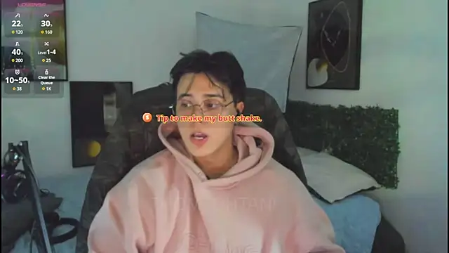 Snapshot of Thom_Ohtani chatting on May 9, 2026, 1:33 am Thom Ohtani online show from May 9, 2026, 1:33 am