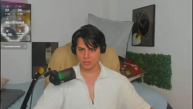 Snapshot of Thom_Ohtani chatting on May 15, 2026, 11:56 pm Thom Ohtani online show from May 15, 2026, 11:56 pm