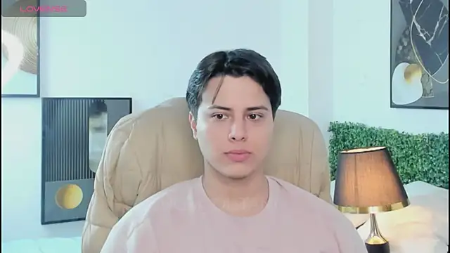 Snapshot of Thom_Ohtani chatting on May 19, 2026, 8:37 pm Thom Ohtani online show from May 19, 2026, 8:37 pm