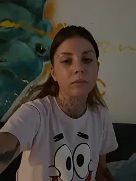 Snapshot of Izy_cute_ chatting on February 10, 2025, 11:34 pm Izy cute online show from February 10, 2025, 11:34 pm