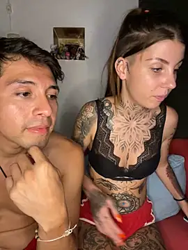 Snapshot of Izy_cute_ chatting on March 23, 2025, 12:15 am Izy cute online show from March 23, 2025, 12:15 am