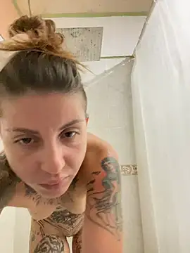 Snapshot of Izy_cute_ chatting on March 7, 2026, 2:08 am Izy cute online show from March 7, 2026, 2:08 am