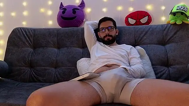 Snapshot of ErickBrant chatting on March 4, 2025, 11:54 pm ErickBrant online show from March 4, 2025, 11:54 pm